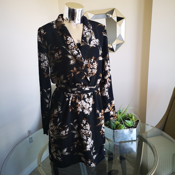 ✨Price Drop Dynamite Summer Dress ✨ - Picture 1 of 3